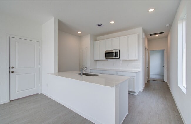 Building Photo - 26514 Foxtail Fern Dr