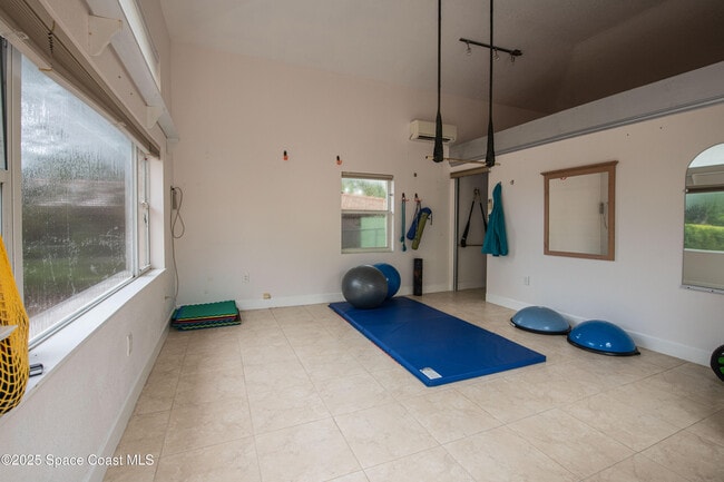 Building Photo - 1613 Indian River Dr