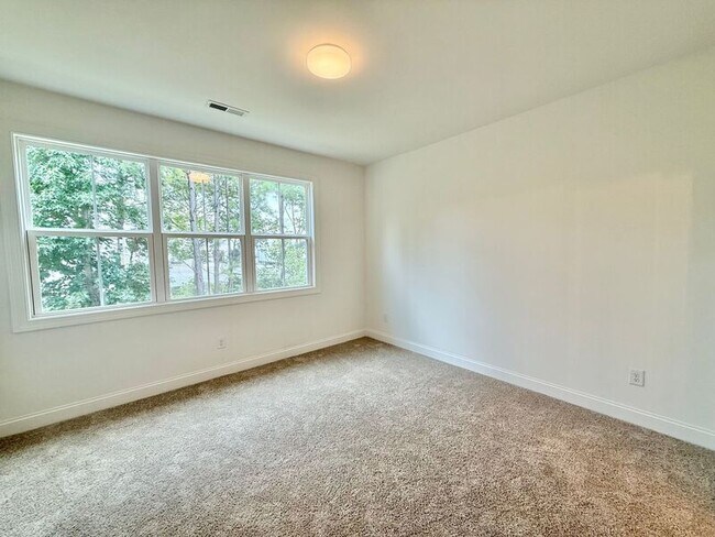 Building Photo - 4811 Gossamer Ln