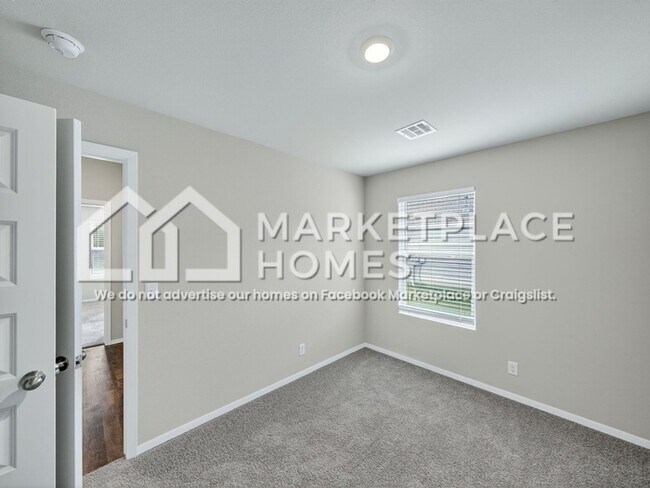 Building Photo - 23198 S Mae Dr