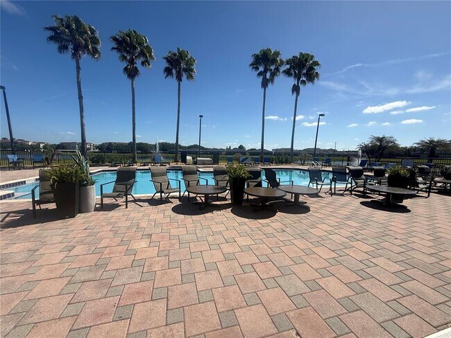 Building Photo - 2970 Ashland Ln S