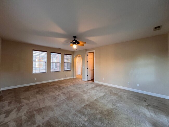 Building Photo - Large Home located in the Gated Community of Dorado in S. Reno