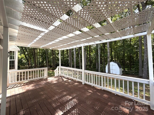 Building Photo - 12823 Diamond Dr