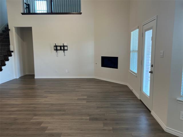 Building Photo - 10517 Breezeway Dr