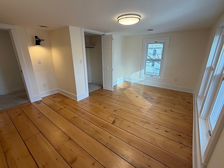 Building Photo - 7 Etna Ln