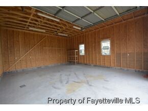 Building Photo - HUGE DETACHED GARAGE with 12' Door! 3 Bed/...
