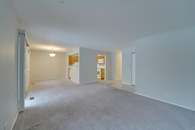 Building Photo - 160 Stirling Ln