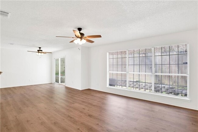 Building Photo - 5631 Bentley Ln