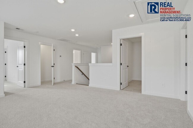 Building Photo - BRAND NEW luxury 5BD 4BA home w/ neighborhood pool! Triple Rockvale Schools! Internet included!