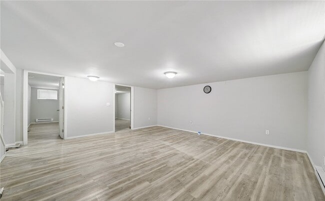 Building Photo - 112 E 40th St