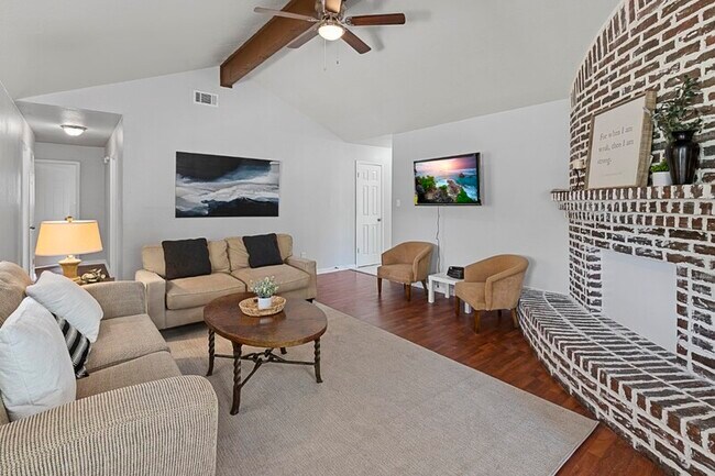 Building Photo - 7117 Church Park Dr