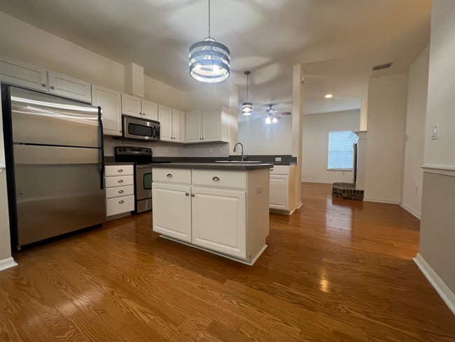 Building Photo - 3 BR 2 BA Home - Charleston Park In Fletcher's Mill