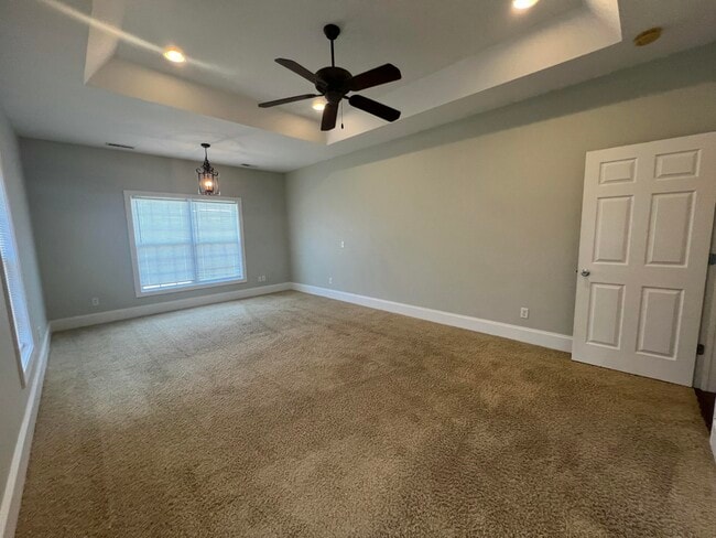 Building Photo - 2105 Harborview Dr