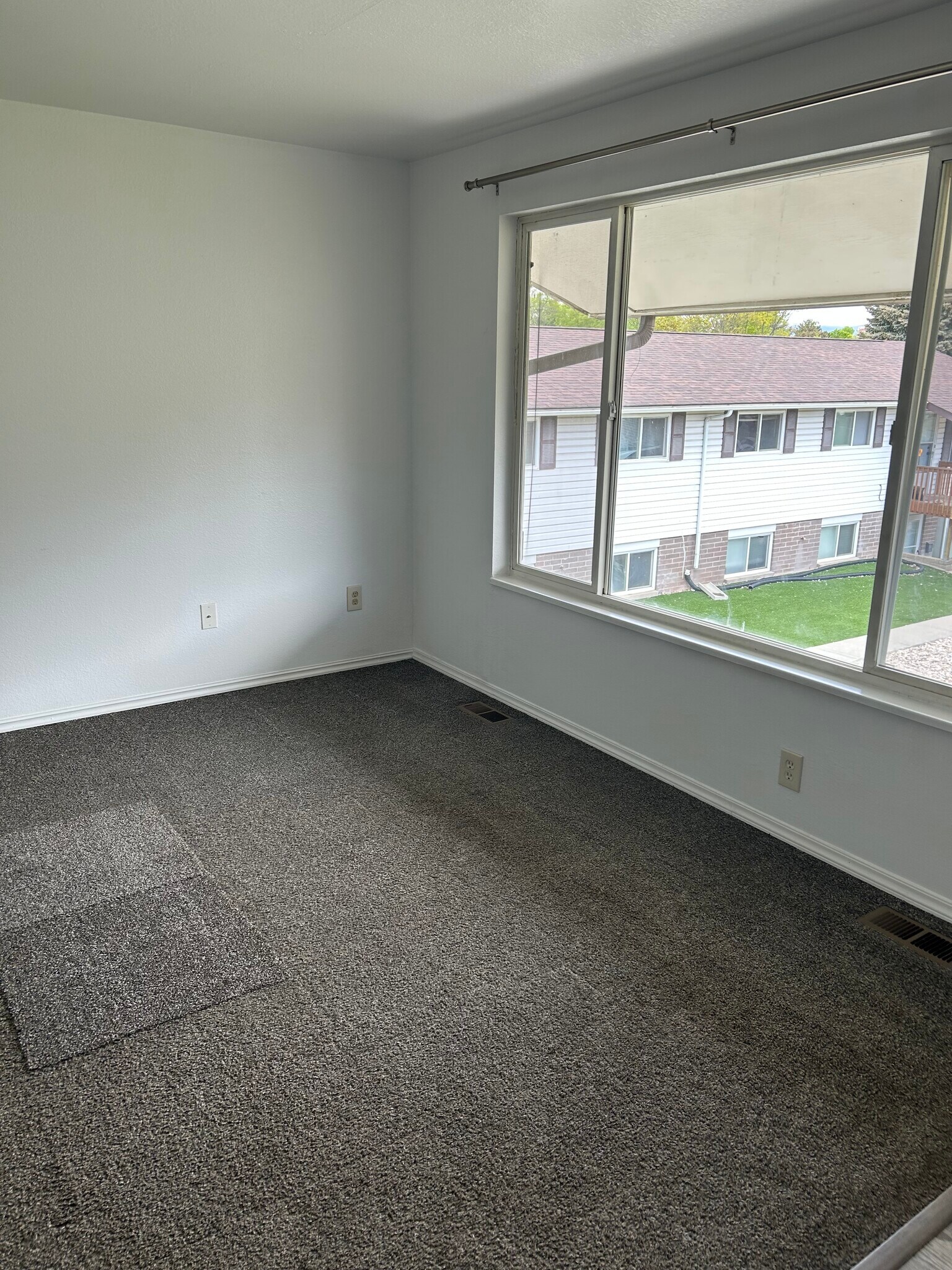 Living Room 2 - 817 W Sage St