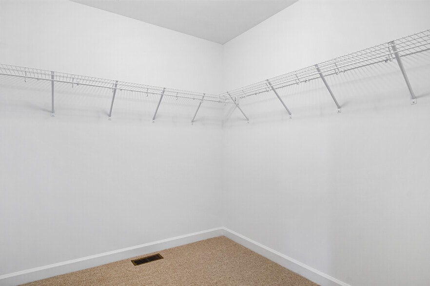 Building Photo - 1101 Balsam Ln