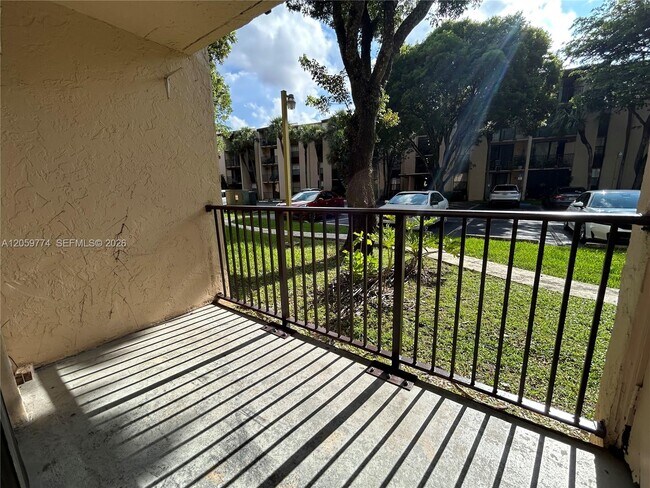 Building Photo - 14301 N Kendall Dr