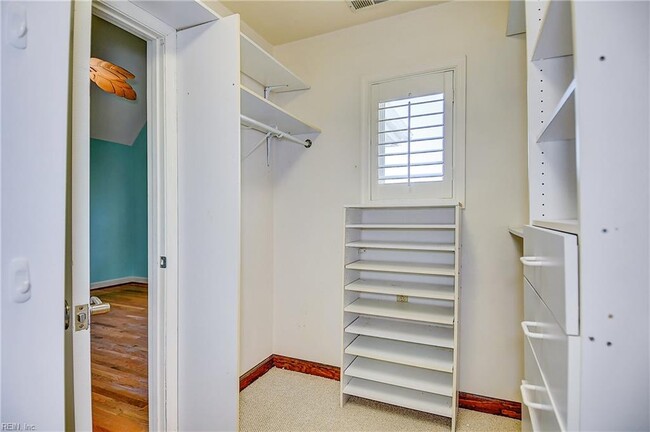 Building Photo - 601 Fort Raleigh Dr
