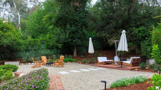 Building Photo - Beautiful Tarzana Rental!