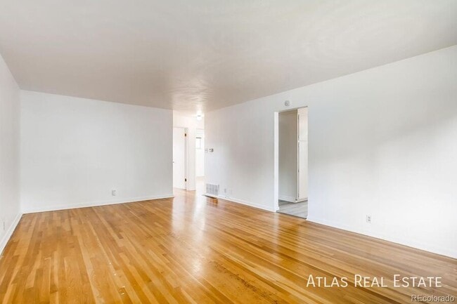 Building Photo - 1304 W Crestline-