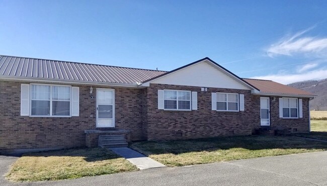 Building Photo - Harris Duplex