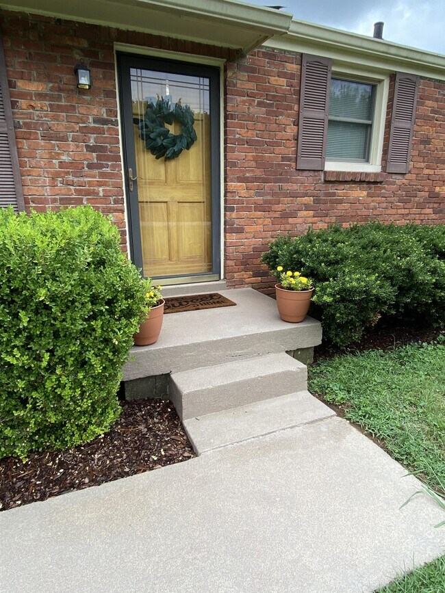 Primary Photo - 4950 Hopedale Dr