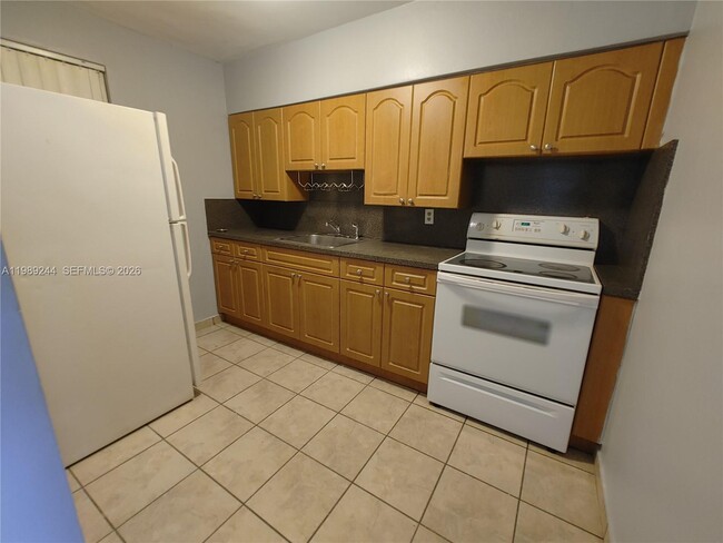 Building Photo - 1501 NE 151st Terrace