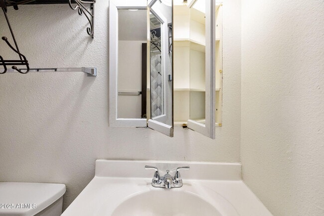 Building Photo - 756 JOAN D ARC Ave