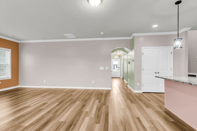 Building Photo - Quiet Comfort Near Cane Bay