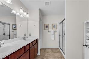 Building Photo - 704 Woodbridge Dr