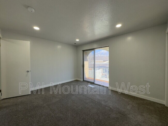 Building Photo - 1520 Merlin Dr