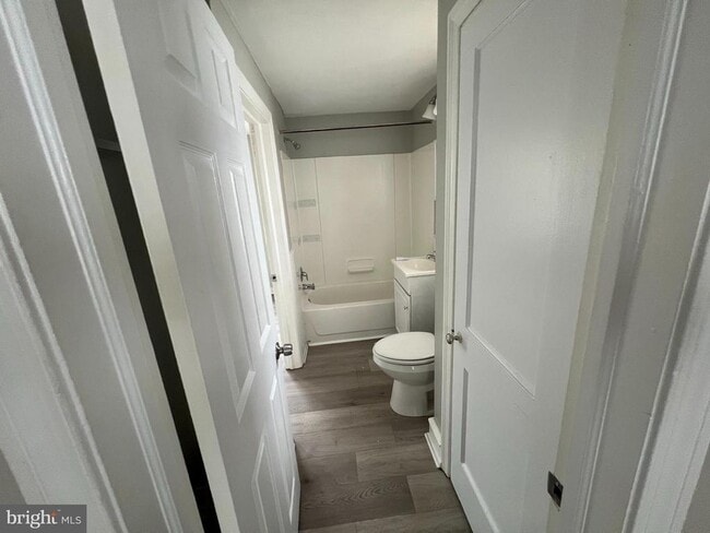 Building Photo - 420 Cinnaminson Ave