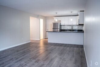 Building Photo - Beautiful 2bd Condo in Westville