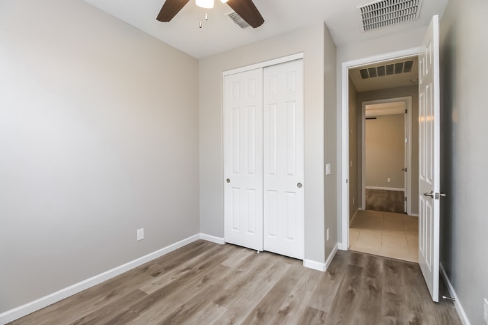 Building Photo - 4404 W Federal Way