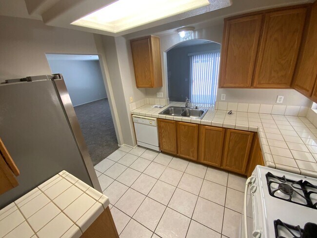 Building Photo - 10256 Grecian Laurel Ct