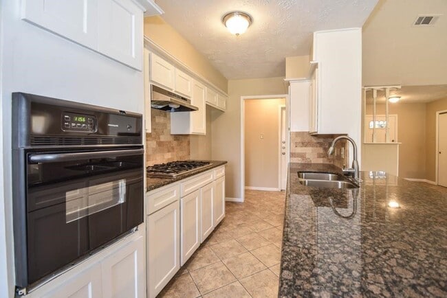 Building Photo - 3709 Elizabeth