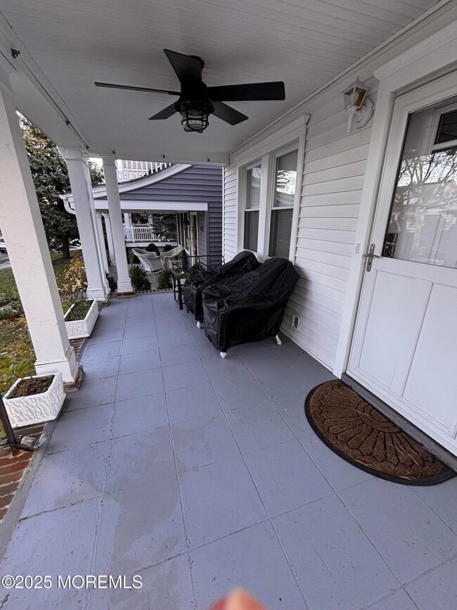 Building Photo - 411 Lincoln Ave