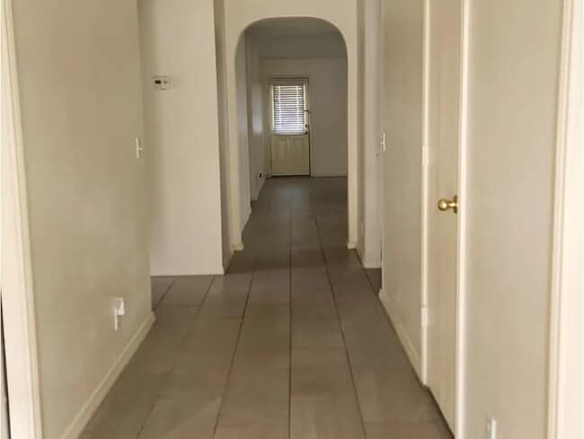 Building Photo - 213 Pentire Way