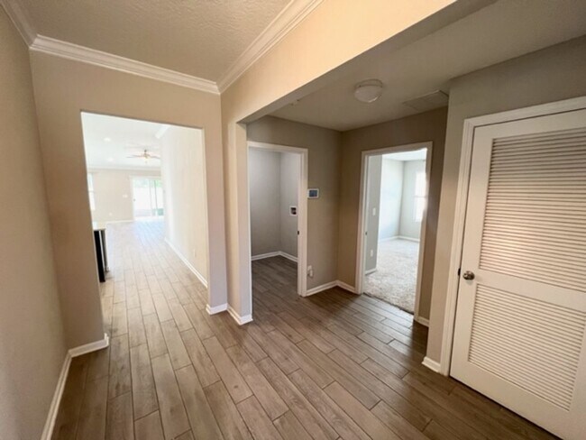 Building Photo - Introducing this stunning 4-bedroom, 2-bat...