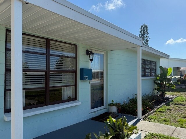 Primary Photo - 113 Essex Dr