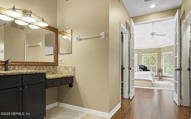 Building Photo - 2781 Oakgrove Ave