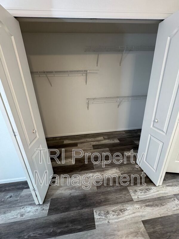 Building Photo - 2027 Birch Ave