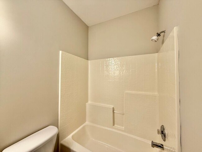 Building Photo - 2113 Trefoil Ln