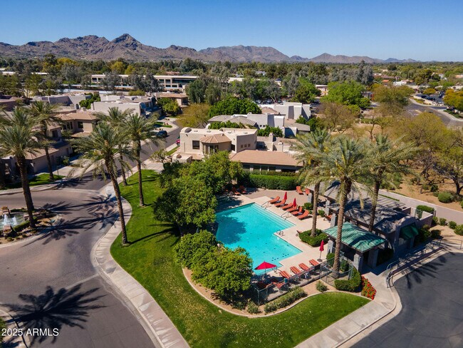 Building Photo - 7369 E Del Acero Dr