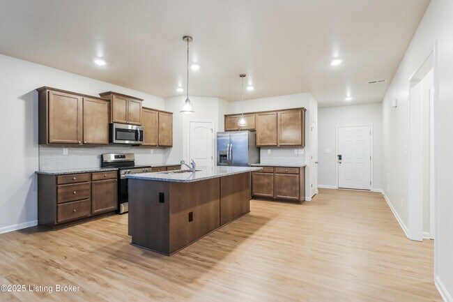 Building Photo - 11900 Parkside Vista Ln