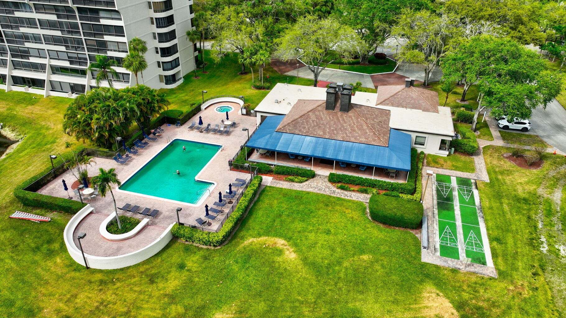 Building Photo - 6420 Boca del Mar Dr