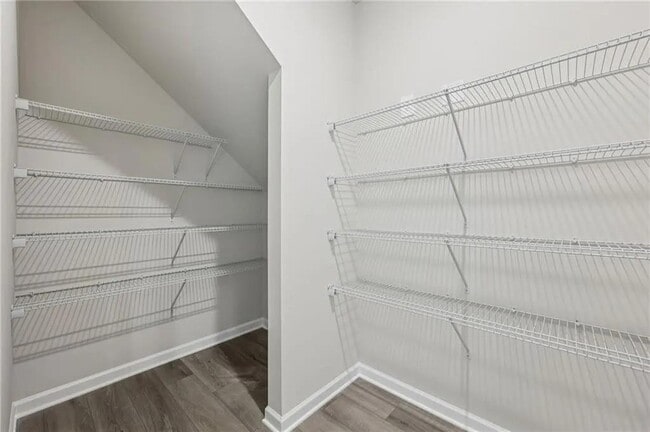 Building Photo - 265 Sequoia Ln