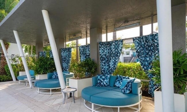 Building Photo - 320 Franklin Club Dr