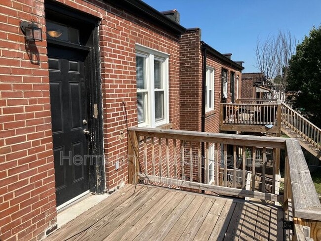 Building Photo - 3660 Bates St