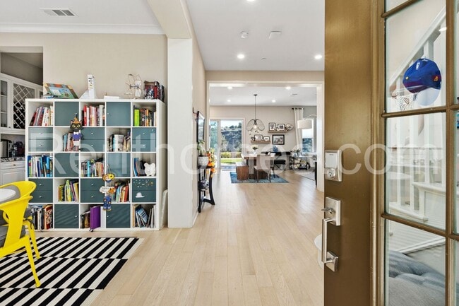 Building Photo - 6705 Elegante Wy