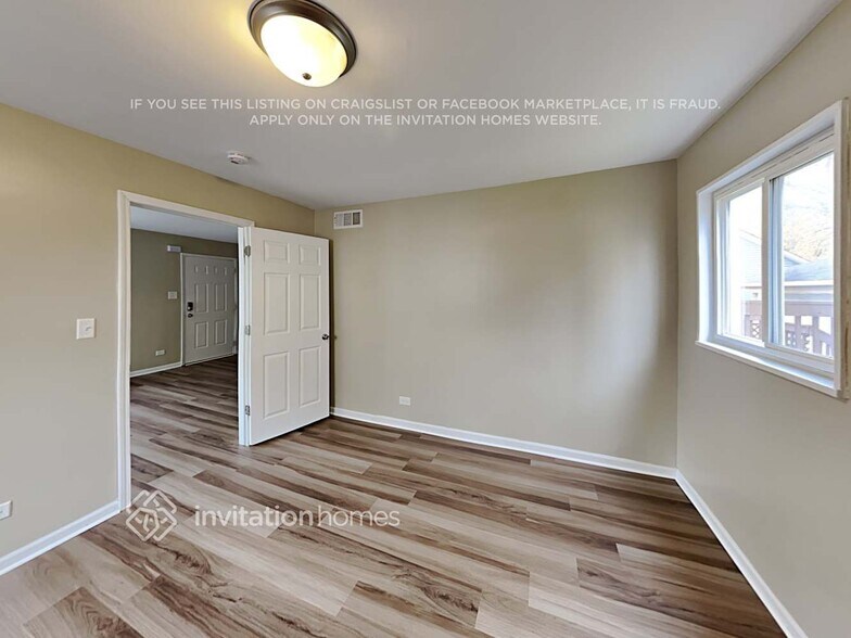 Building Photo - 715 E Le Moyne Ave